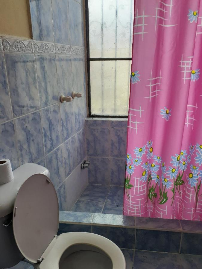 Hostal Mediodia Quito Buitenkant foto